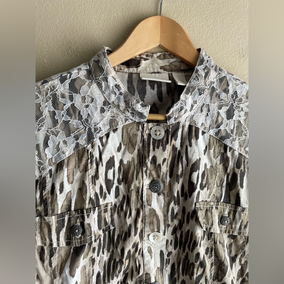 Chicos Women Button Up Shirt Size 3 - Picture 2 of 11